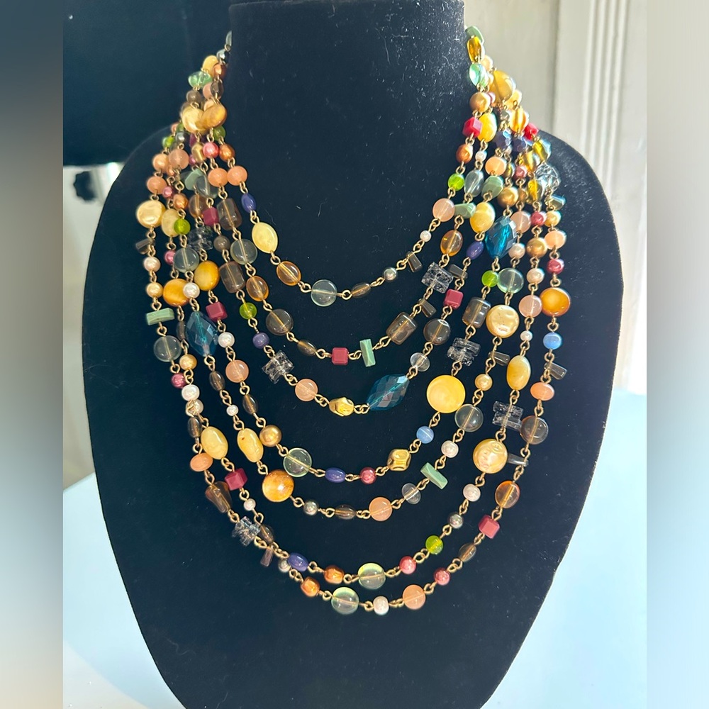 Lovely mixed bead statement necklace 💛